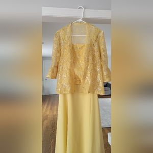 Elegant Gold Lace Dress with Jacket